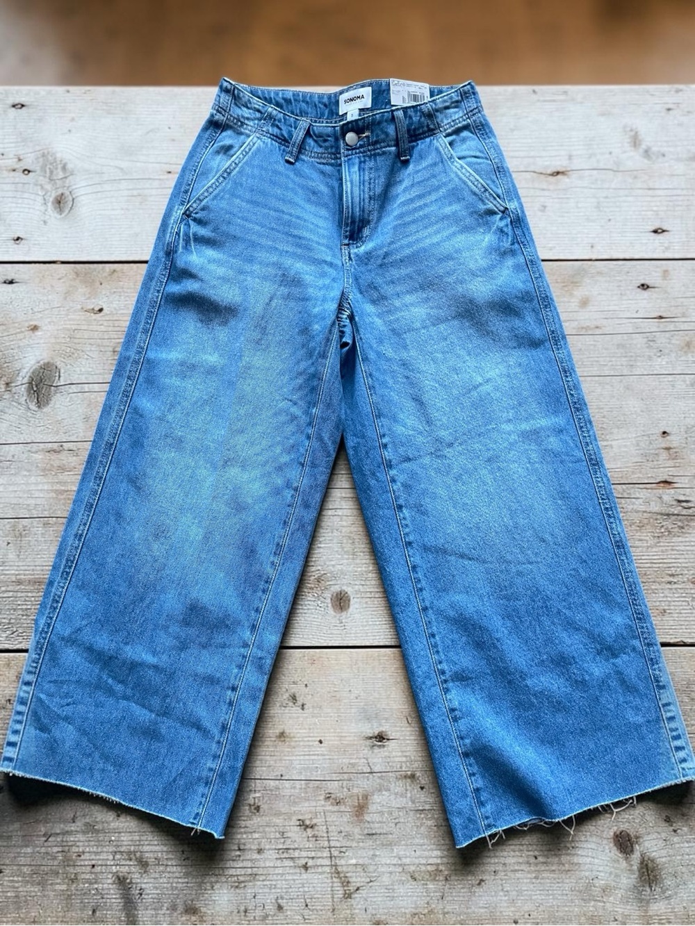 Sonoma Women’s Light Blue Relaxed Midrise Wide Leg Rough Hem Jeans Size 0 NWT
